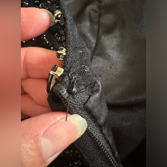 NWT SHERRI HILL Cocktail Prom Pageant Dress Black 
Rhinestone Size 10 - Picture 13 of 14